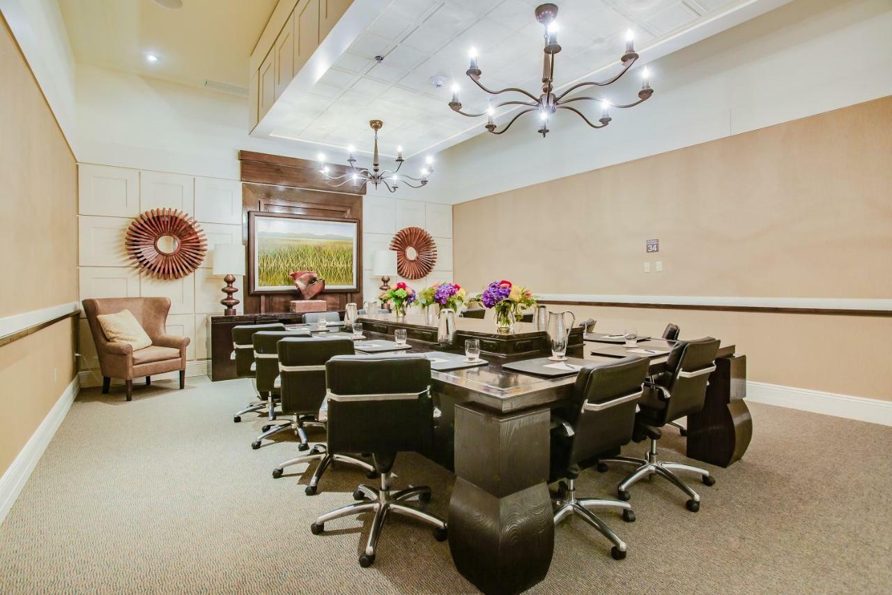 Overton Hotel And Conference Center Lubbock Ngoại thất bức ảnh